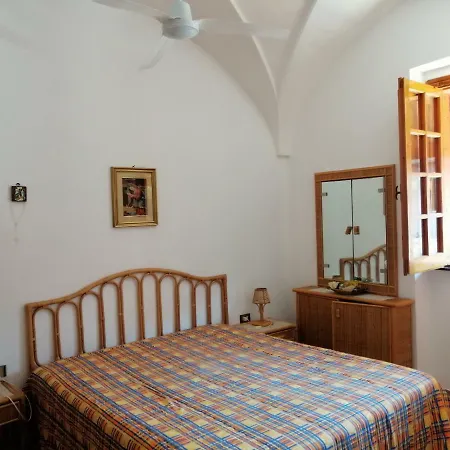 Alma House Posto Rosso
