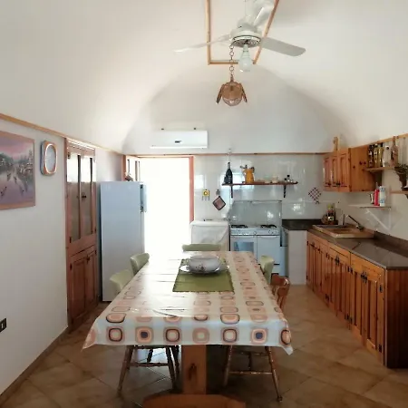 Alma House Posto Rosso *